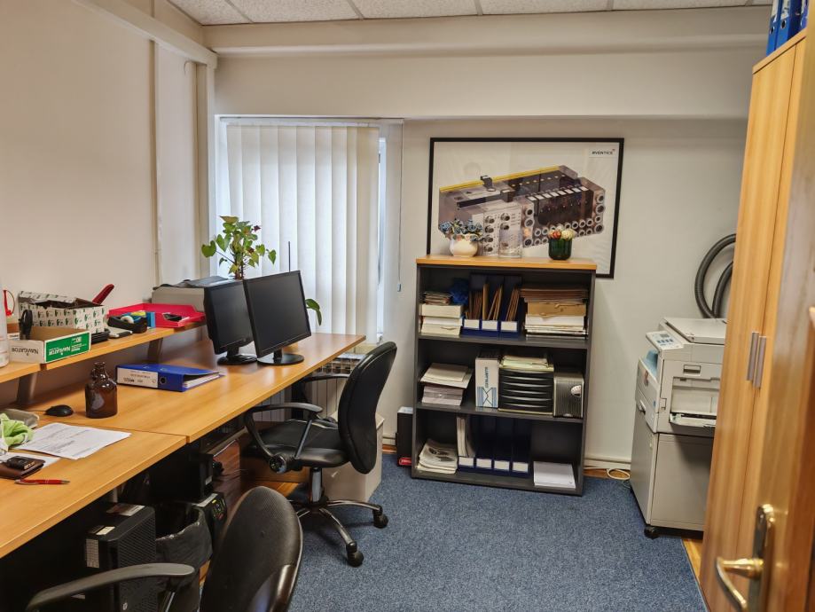 poslovni-prostor-zitnjak-184m2-bkp-215.000eur-slika-261147023