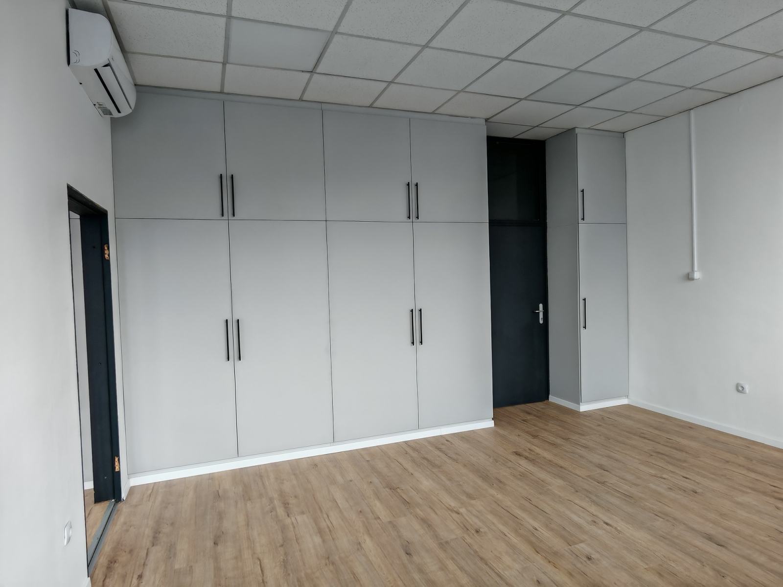 uredi-prvi-zakupnik-zitnjak-pored-city-center-east-240m2-parking-slika-273883216